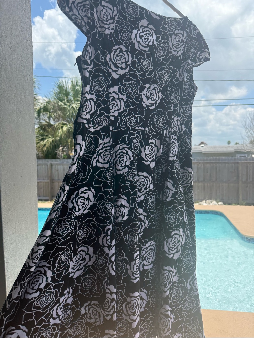 Hearts & Roses Black and white rockabilly swing dress pinup girl style 🎸🌹 - Picture 2 of 6